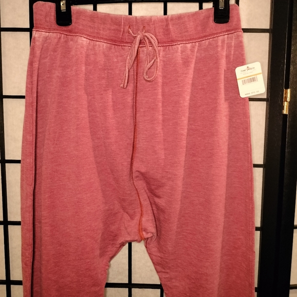 Free People Cozy All Day Harem Leggin Winding Roads Sizes Small and Medium - Picture 5 of 5